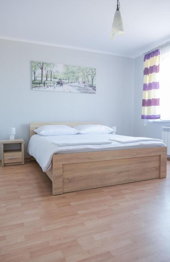 Apartament Rodzinny W Zatorze Buitenkant foto